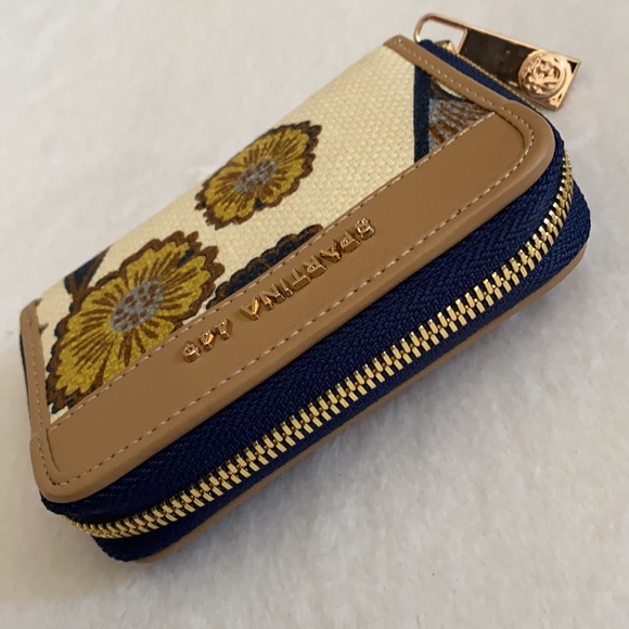 Spartina 449 | Yemaya First Mate Wallet Cream Linen Floral Navy/Gold/Pale Blue - Picture 6 of 16